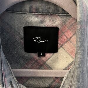 Rails Hunter Button Down Shirt  in Storm Pink & Cloudwash Size S